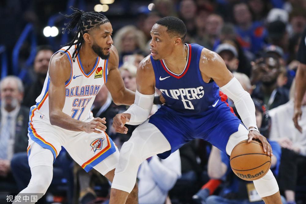 虽然他仍然 虽然他仍然