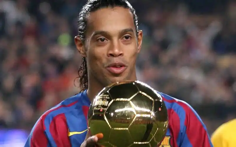 暴露無遺 暴露無遺